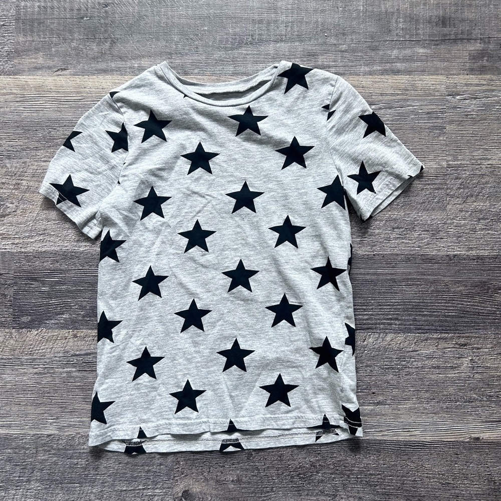 H&M Light Gray Tee with Black Star Pattern